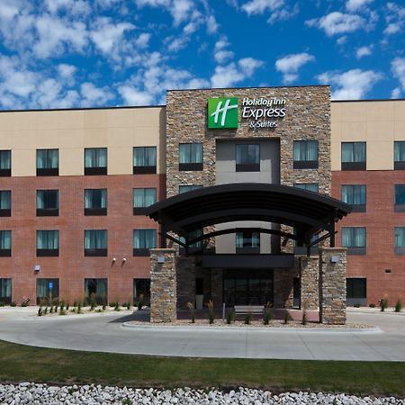 Holiday Inn Express & Suites Fort Dodge By Ihg Εξωτερικό φωτογραφία