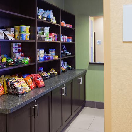 Holiday Inn Express & Suites Fort Dodge By Ihg Εξωτερικό φωτογραφία