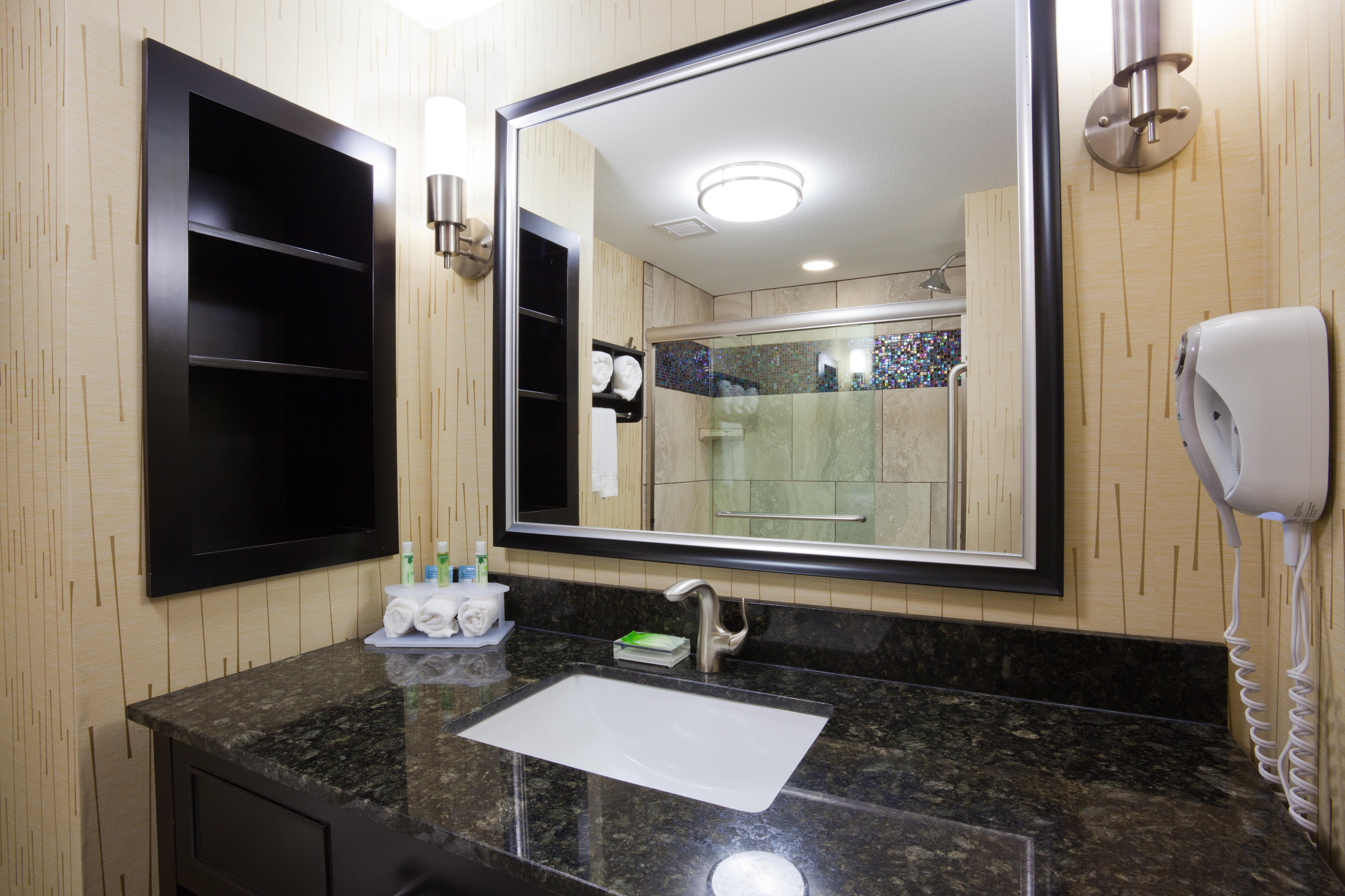 Holiday Inn Express & Suites Fort Dodge By Ihg Εξωτερικό φωτογραφία