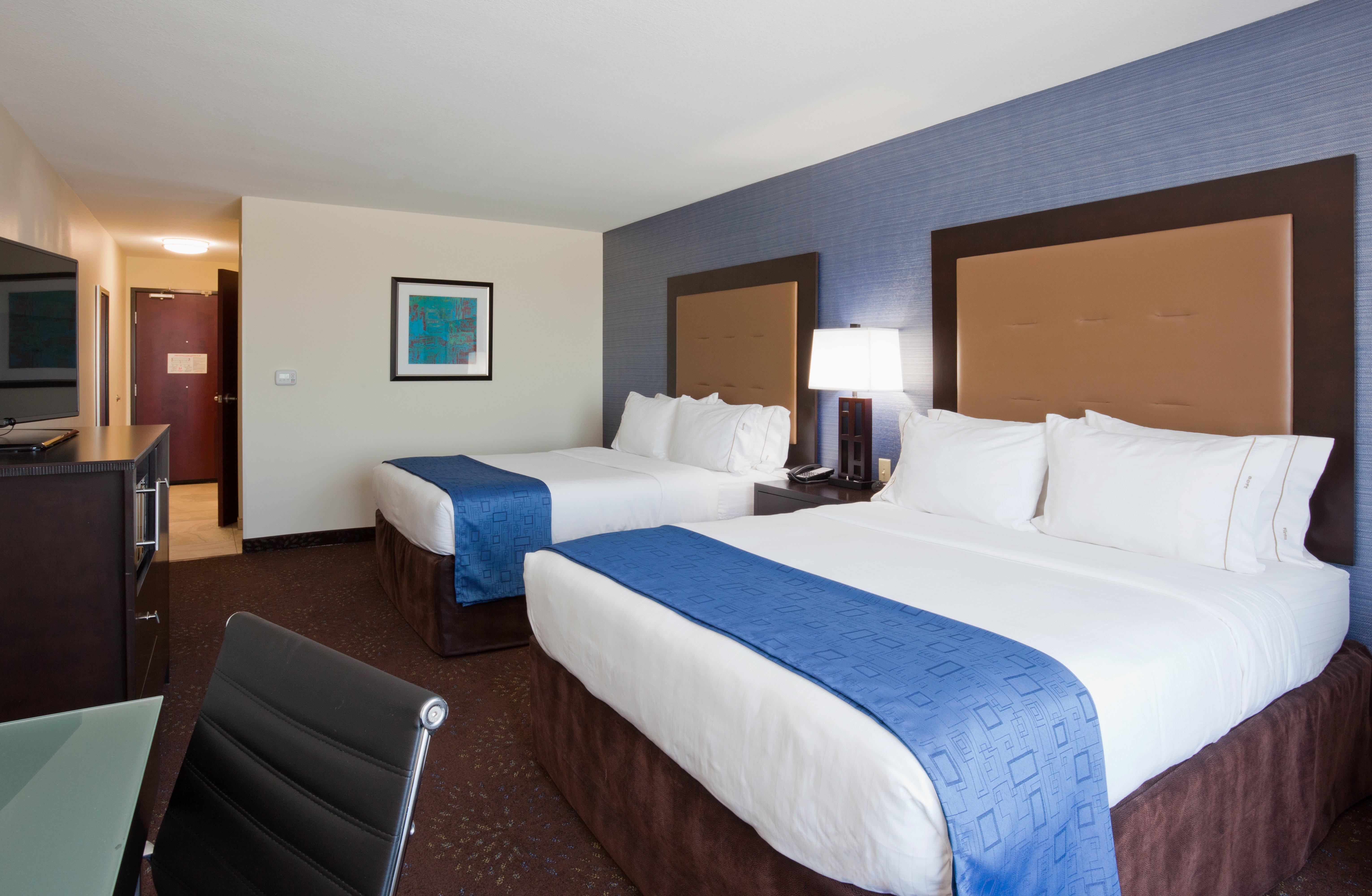 Holiday Inn Express & Suites Fort Dodge By Ihg Εξωτερικό φωτογραφία