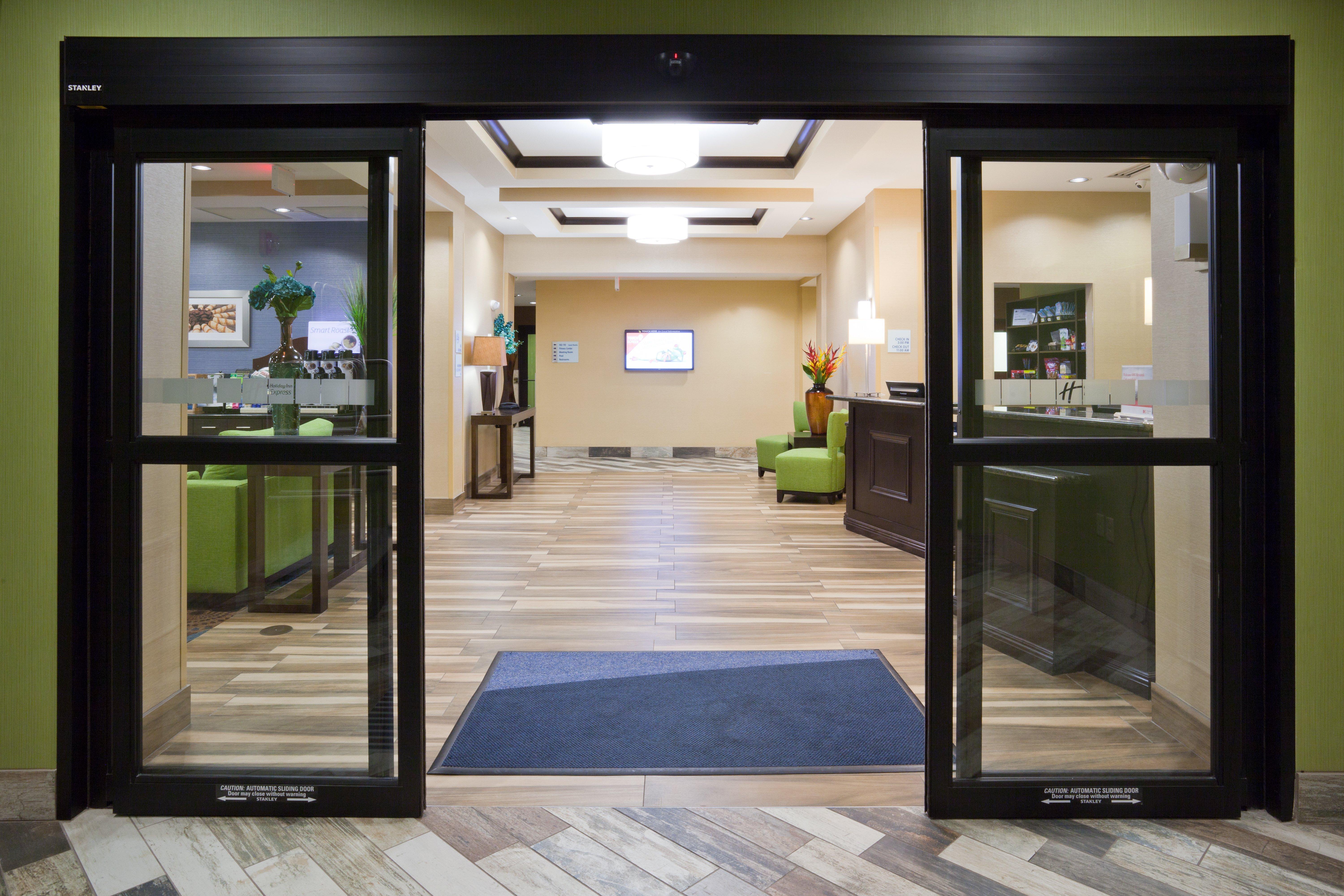 Holiday Inn Express & Suites Fort Dodge By Ihg Εξωτερικό φωτογραφία