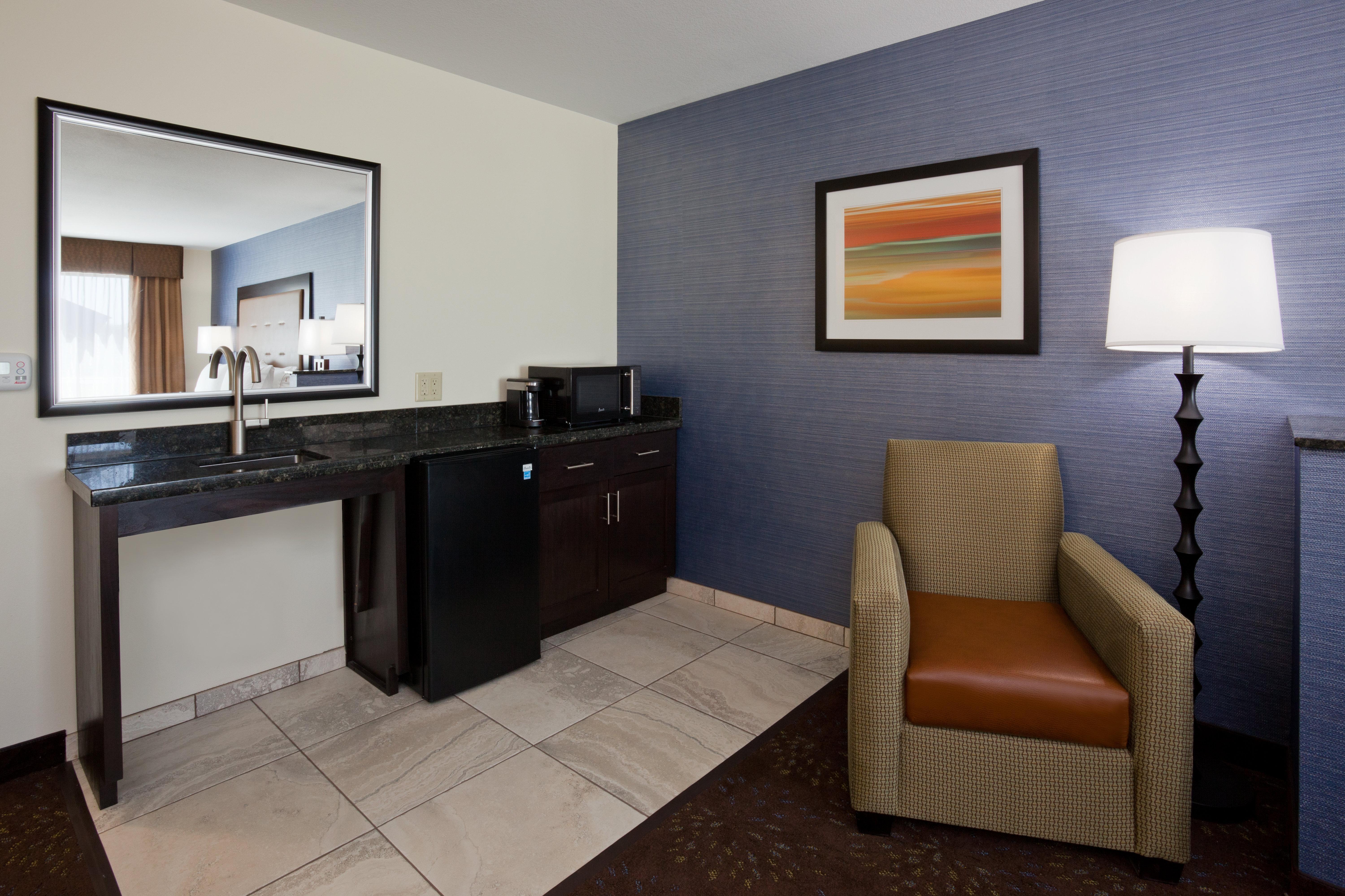 Holiday Inn Express & Suites Fort Dodge By Ihg Εξωτερικό φωτογραφία
