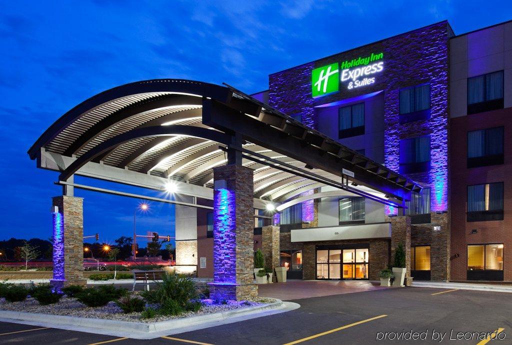 Holiday Inn Express & Suites Fort Dodge By Ihg Εξωτερικό φωτογραφία