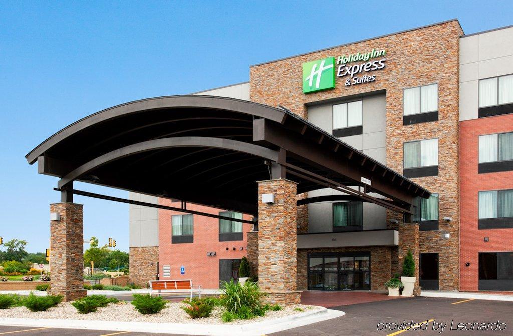 Holiday Inn Express & Suites Fort Dodge By Ihg Εξωτερικό φωτογραφία