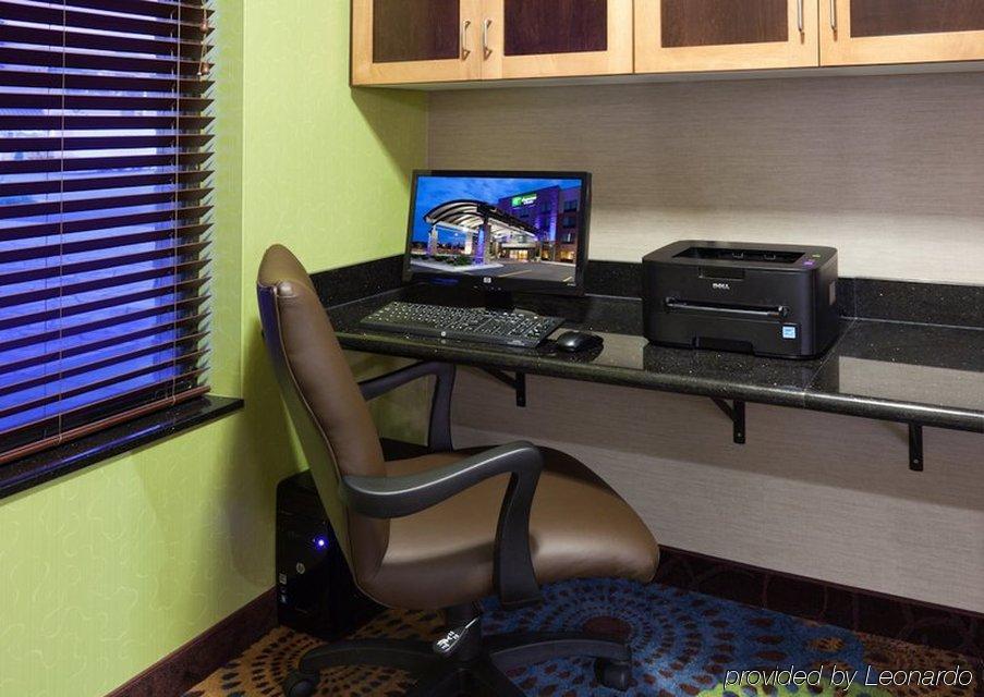 Holiday Inn Express & Suites Fort Dodge By Ihg Εξωτερικό φωτογραφία